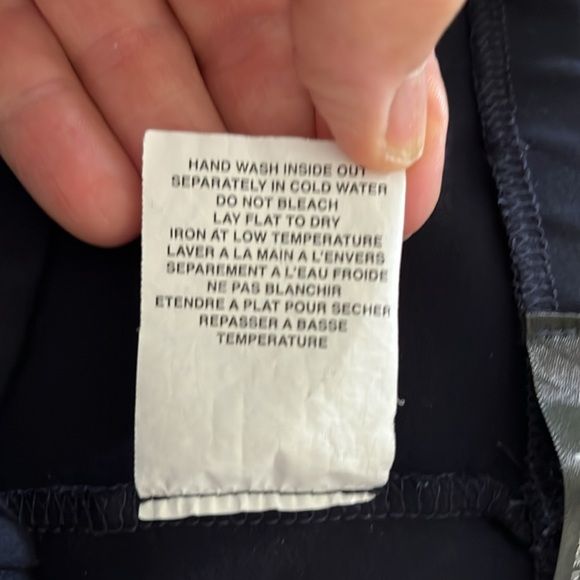 EUC Sympli navy straight leg pull on ankle length pant with small side hem vent - Picture 9 of 9